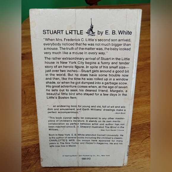 Stuart Litte by E.B. WHITE Illustrated by Garth Williams 1973 Paperback - Picture 2 of 16